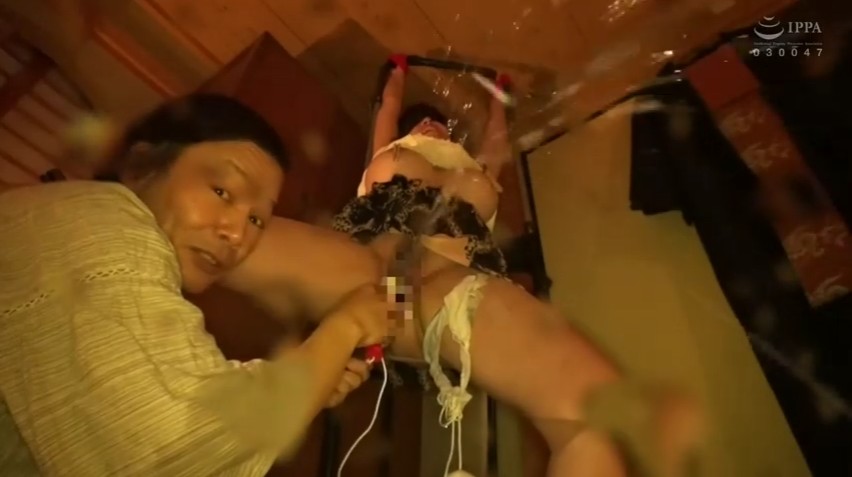素人わけあり熟女生中出し125 えりこ 48歳